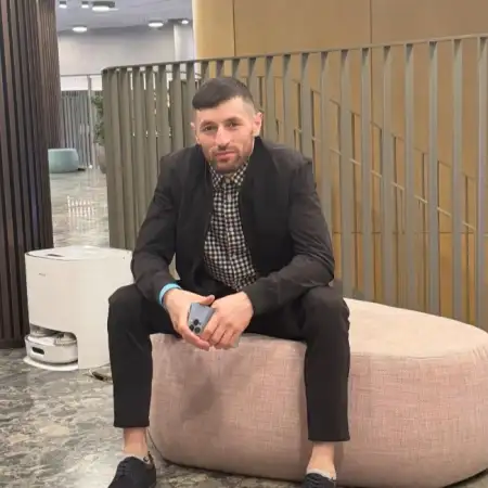 Салман, 30Россия 