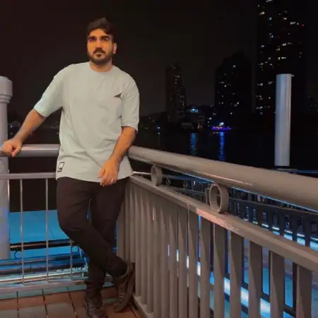 Hassan, 29США 