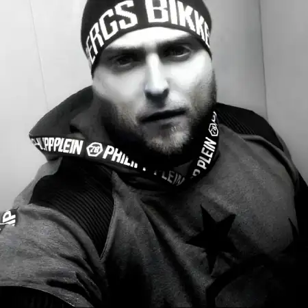 Амир, 33Россия 