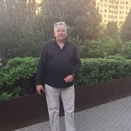 Альберт