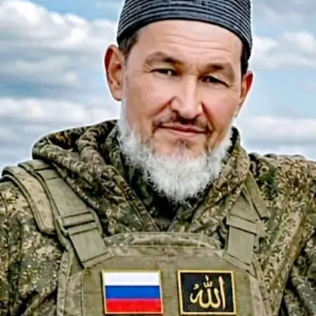 Али, 60 Россия