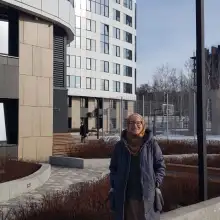 Фото Мусульманк 1 Собираю в огороде травву