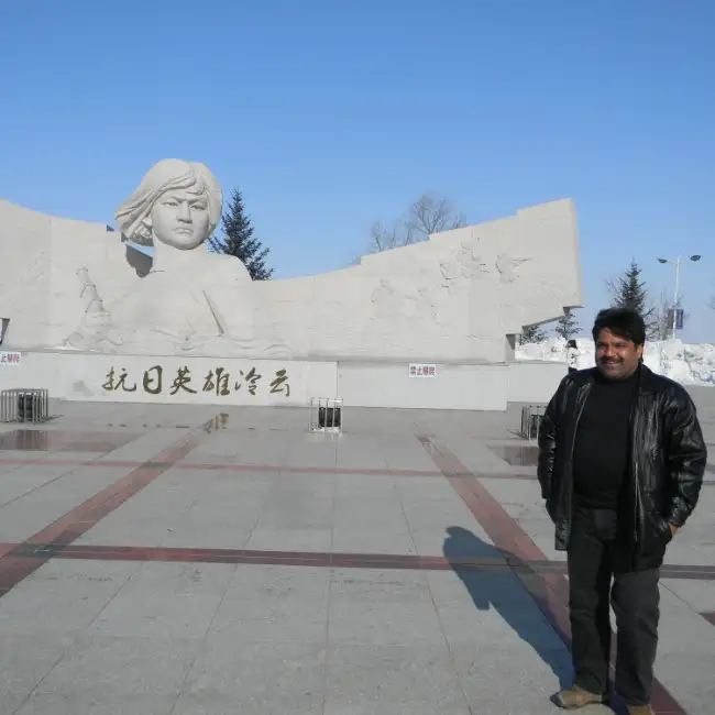 Meeban, 50, Оман