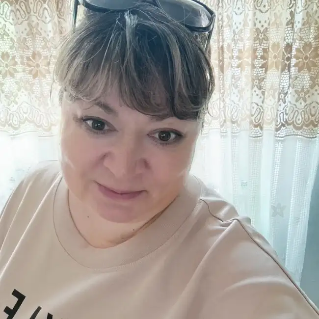 Диляра, 48