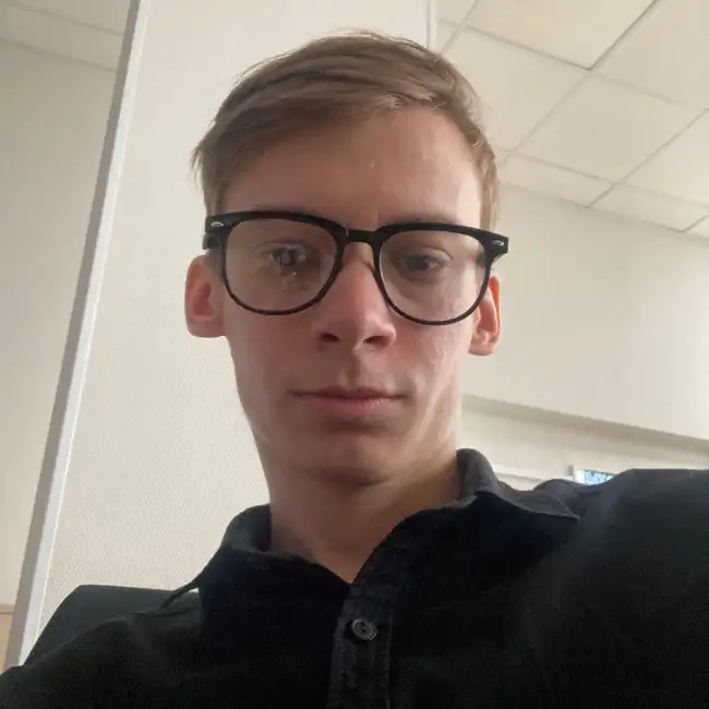 Денис, 31, Россия