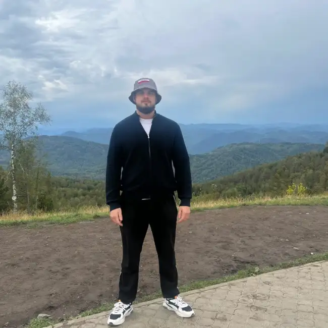 Магомед · 27 ·           