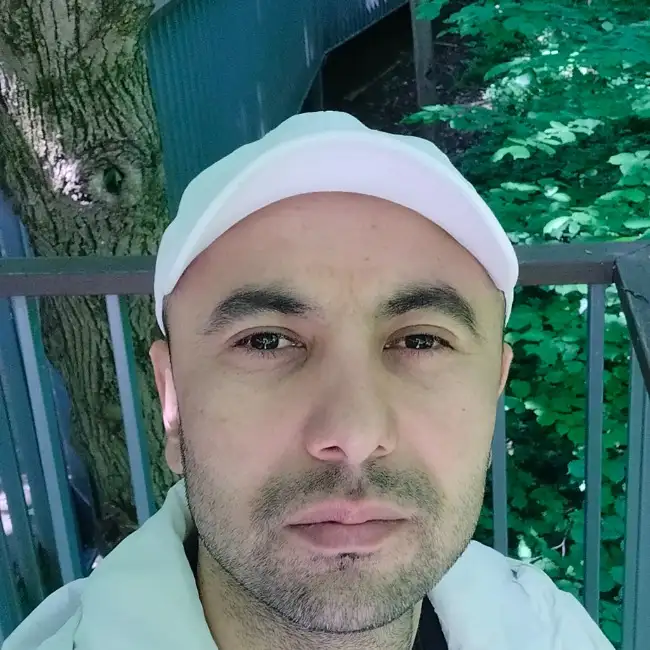 Шамшод · 33 ·           