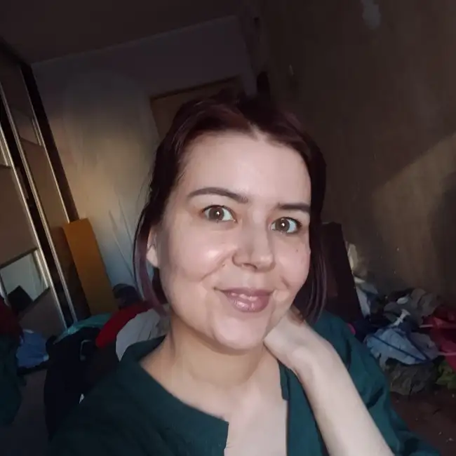 Луиза · 35 ·           
