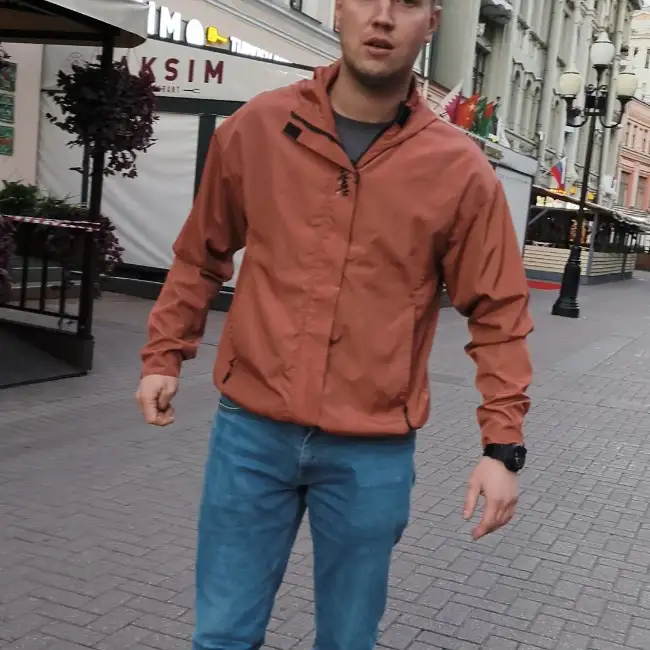 Раис · 31 ·           